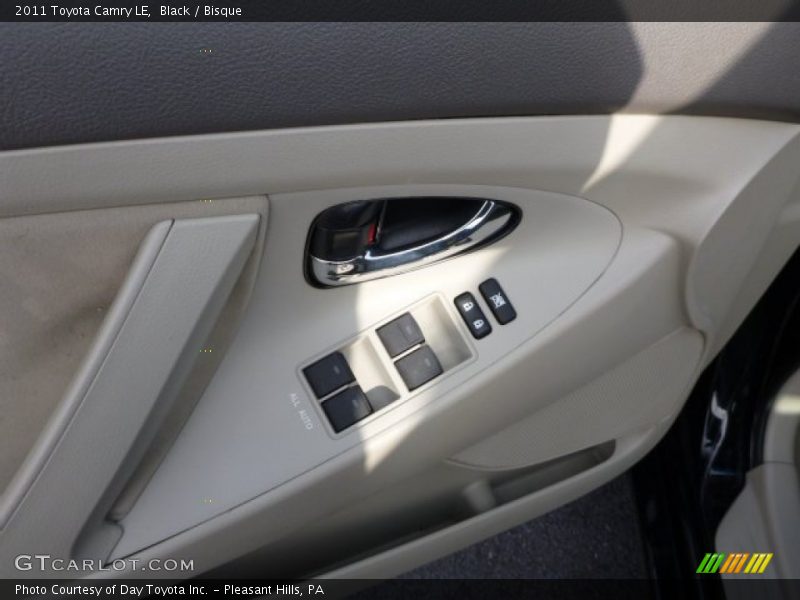Black / Bisque 2011 Toyota Camry LE