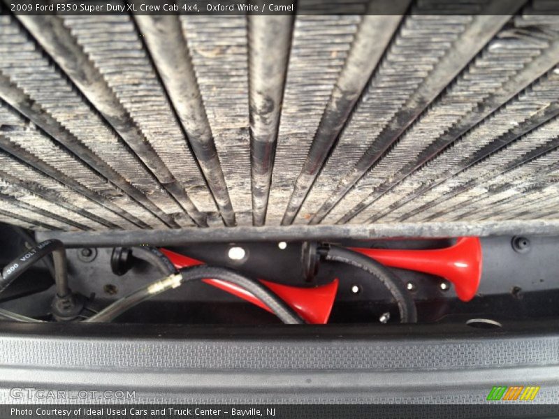 Oxford White / Camel 2009 Ford F350 Super Duty XL Crew Cab 4x4