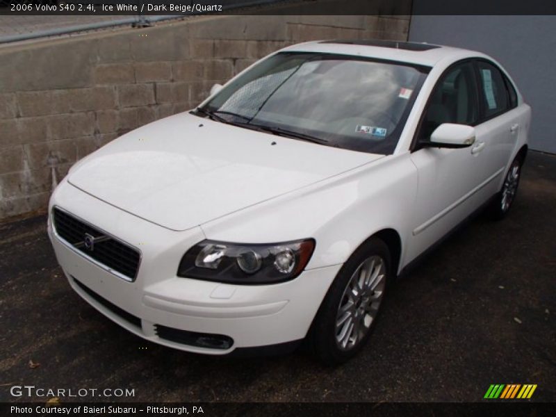 Ice White / Dark Beige/Quartz 2006 Volvo S40 2.4i