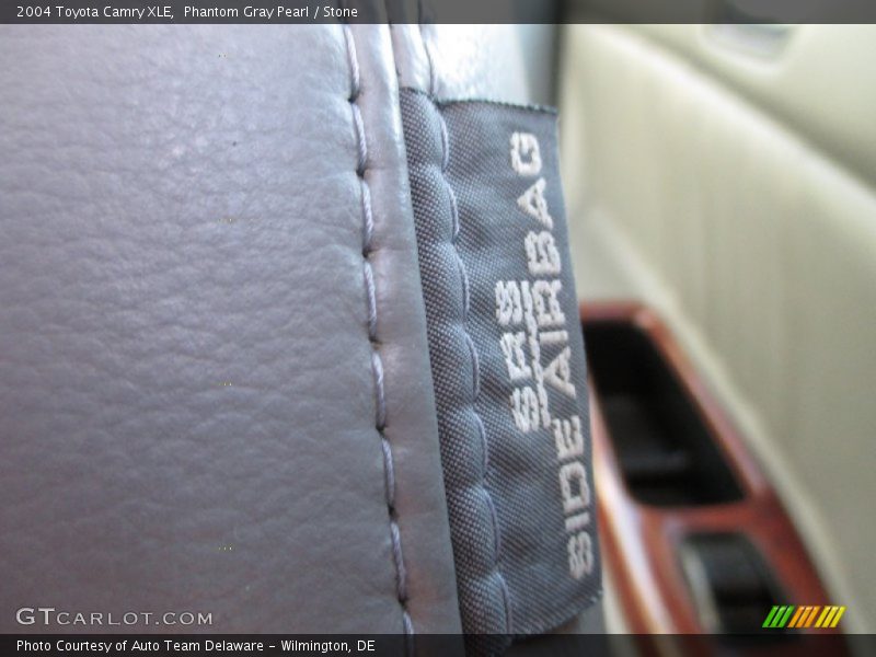 Phantom Gray Pearl / Stone 2004 Toyota Camry XLE