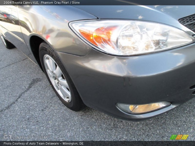Phantom Gray Pearl / Stone 2004 Toyota Camry XLE