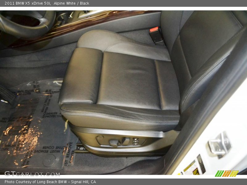 Alpine White / Black 2011 BMW X5 xDrive 50i