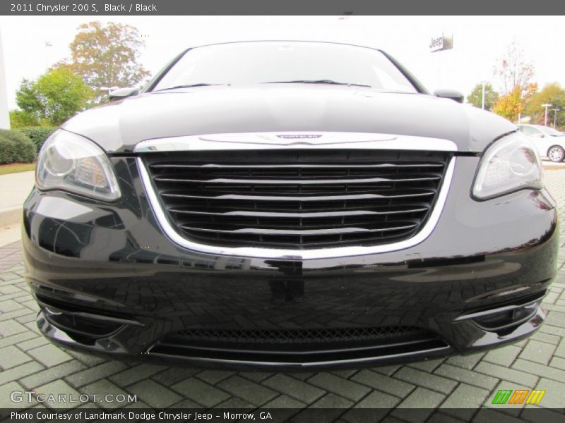 Black / Black 2011 Chrysler 200 S