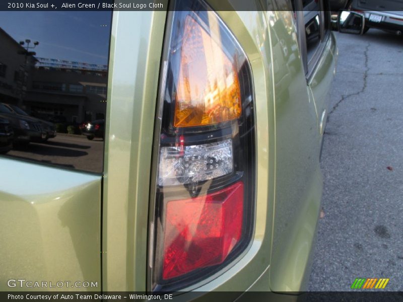 Alien Green / Black Soul Logo Cloth 2010 Kia Soul +