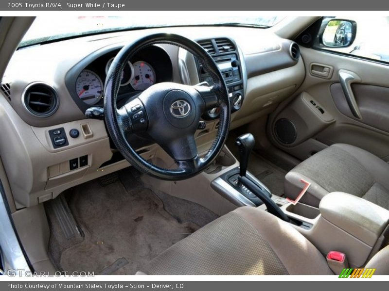 Super White / Taupe 2005 Toyota RAV4