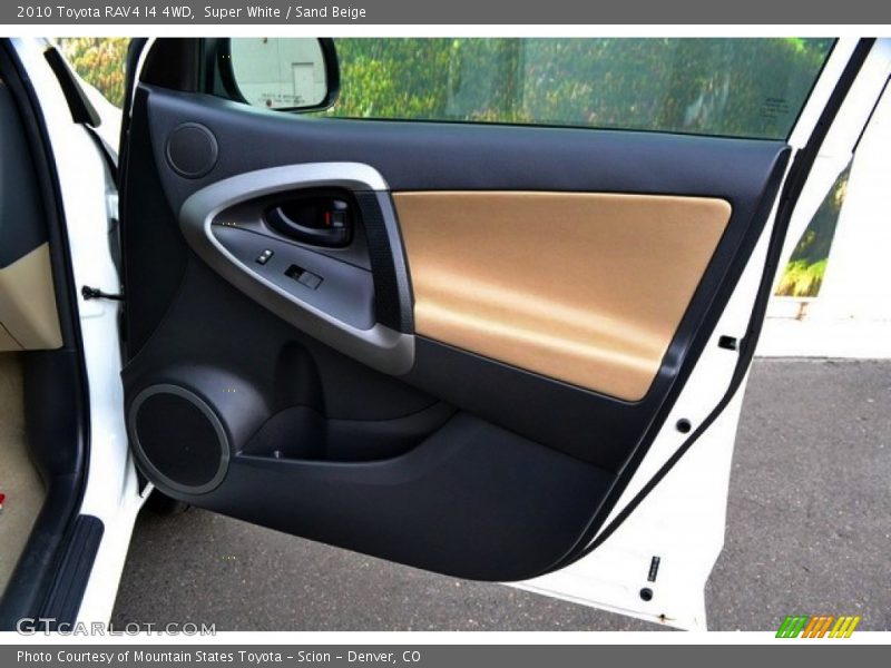 Super White / Sand Beige 2010 Toyota RAV4 I4 4WD