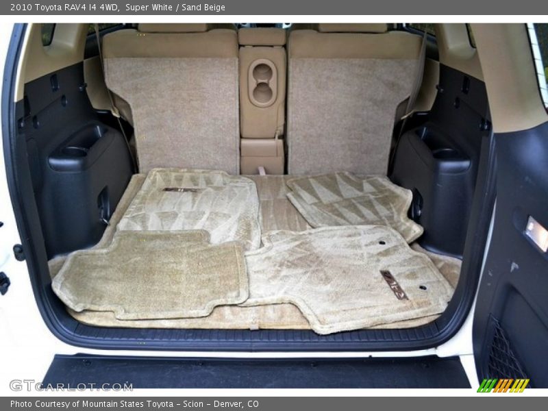 Super White / Sand Beige 2010 Toyota RAV4 I4 4WD