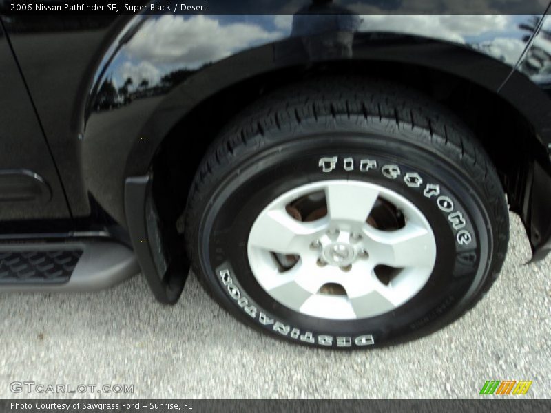 Super Black / Desert 2006 Nissan Pathfinder SE