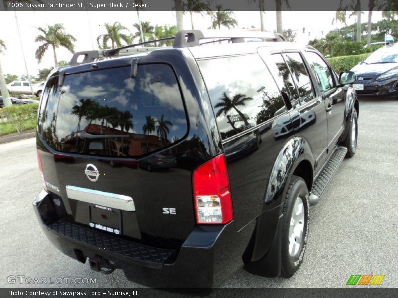 Super Black / Desert 2006 Nissan Pathfinder SE