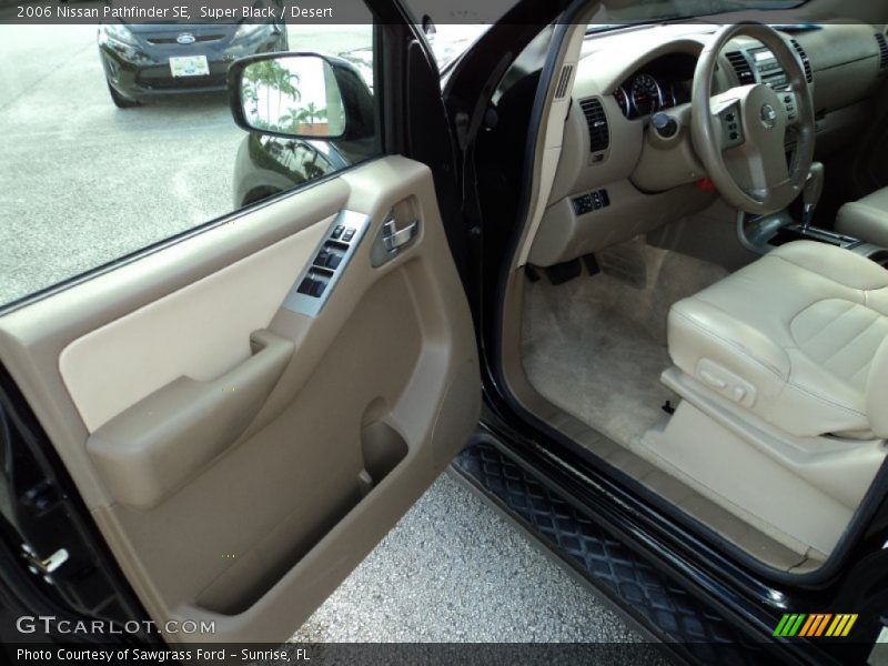 Super Black / Desert 2006 Nissan Pathfinder SE