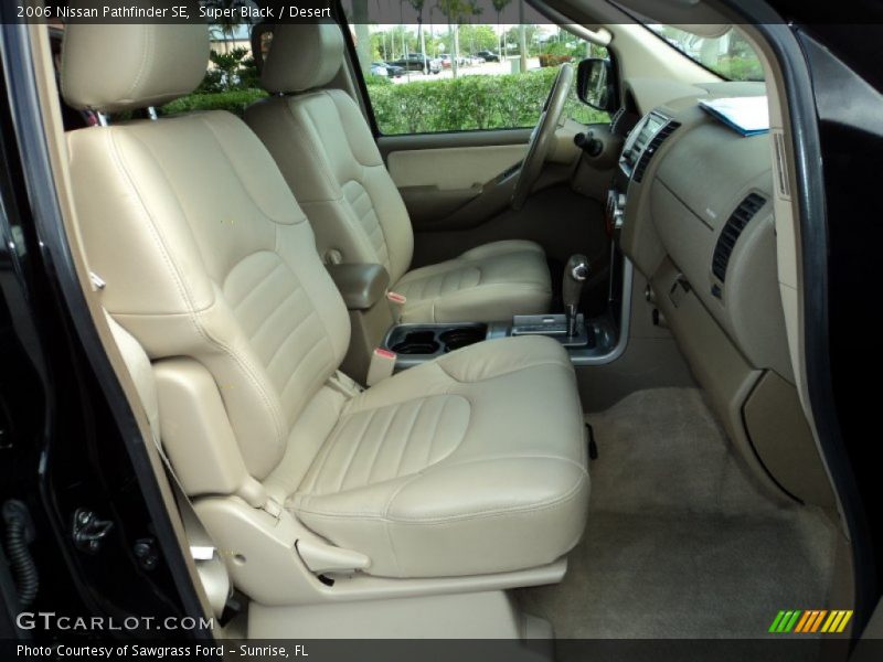 Super Black / Desert 2006 Nissan Pathfinder SE