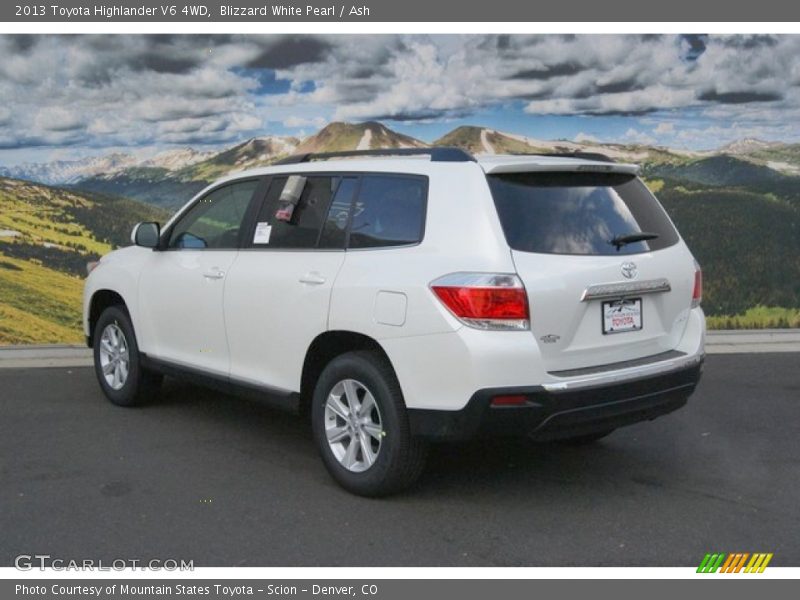 Blizzard White Pearl / Ash 2013 Toyota Highlander V6 4WD