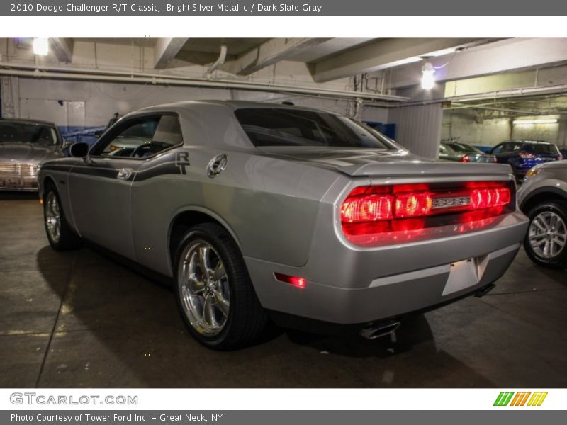 Bright Silver Metallic / Dark Slate Gray 2010 Dodge Challenger R/T Classic