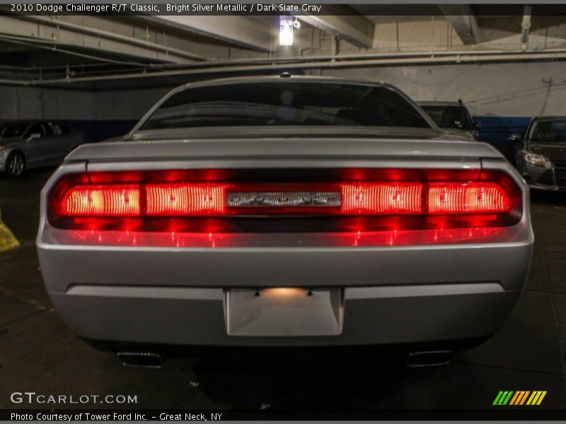 Bright Silver Metallic / Dark Slate Gray 2010 Dodge Challenger R/T Classic