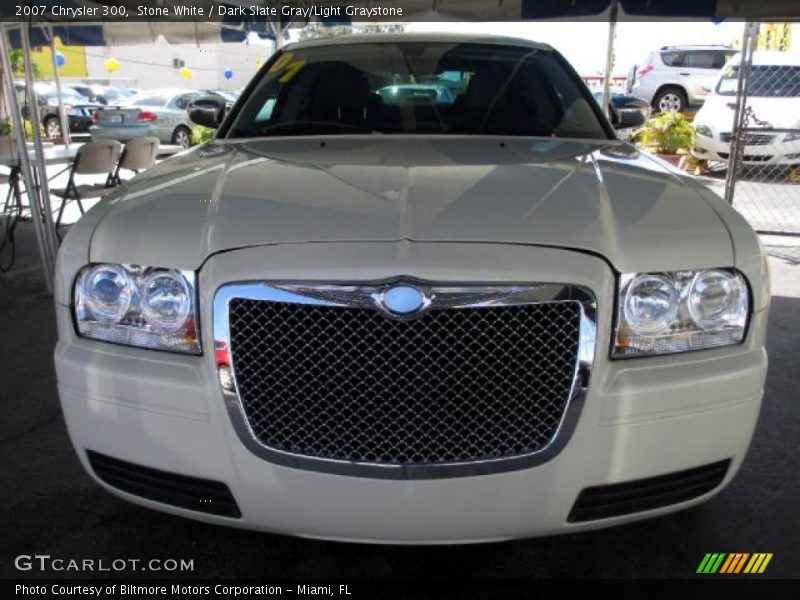 Stone White / Dark Slate Gray/Light Graystone 2007 Chrysler 300