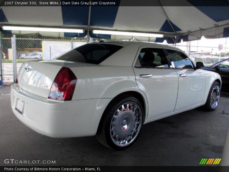 Stone White / Dark Slate Gray/Light Graystone 2007 Chrysler 300