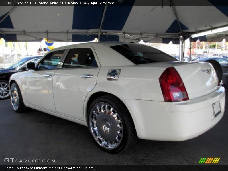 Stone White / Dark Slate Gray/Light Graystone 2007 Chrysler 300
