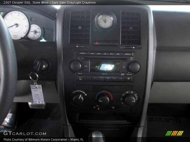 Stone White / Dark Slate Gray/Light Graystone 2007 Chrysler 300
