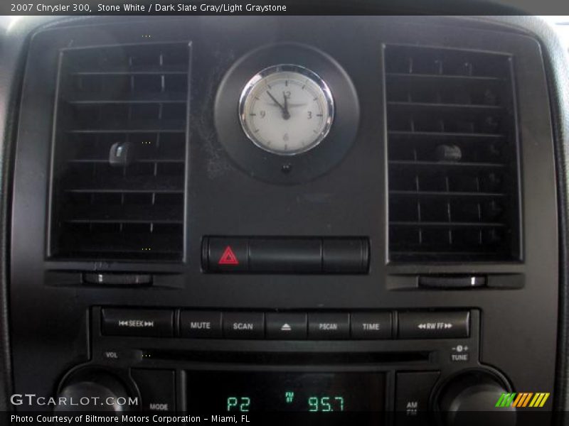 Stone White / Dark Slate Gray/Light Graystone 2007 Chrysler 300