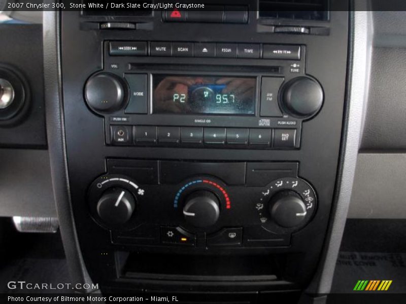 Stone White / Dark Slate Gray/Light Graystone 2007 Chrysler 300