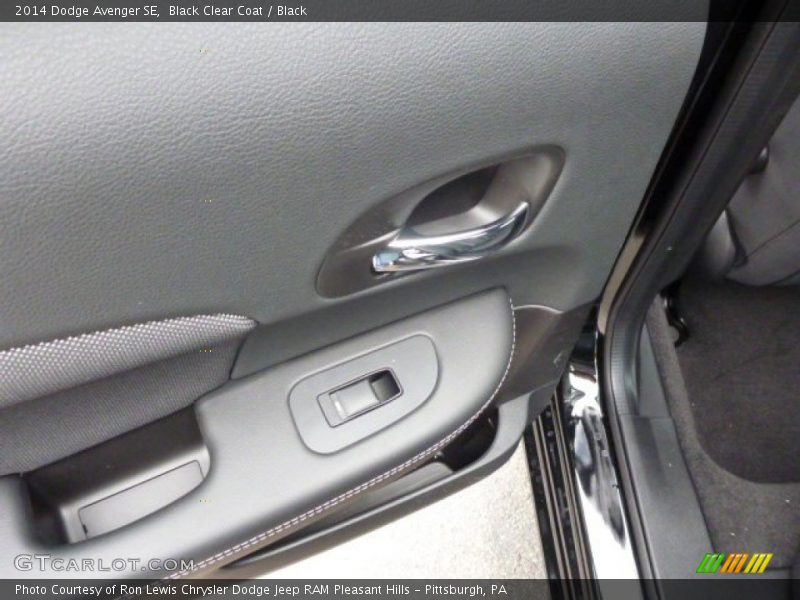 Black Clear Coat / Black 2014 Dodge Avenger SE