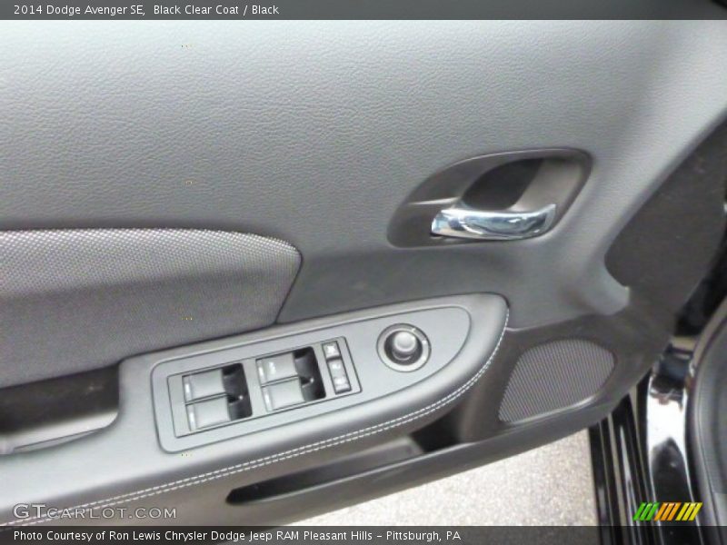 Black Clear Coat / Black 2014 Dodge Avenger SE