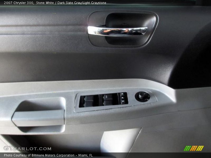 Stone White / Dark Slate Gray/Light Graystone 2007 Chrysler 300