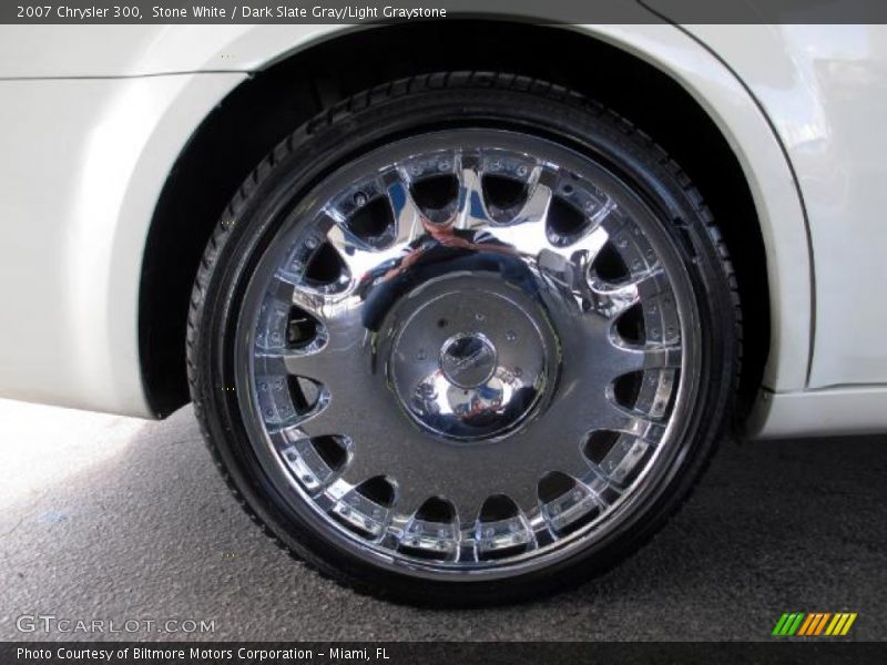Stone White / Dark Slate Gray/Light Graystone 2007 Chrysler 300