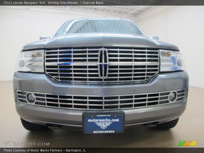 Sterling Grey Metallic / Charcoal Black 2011 Lincoln Navigator 4x4