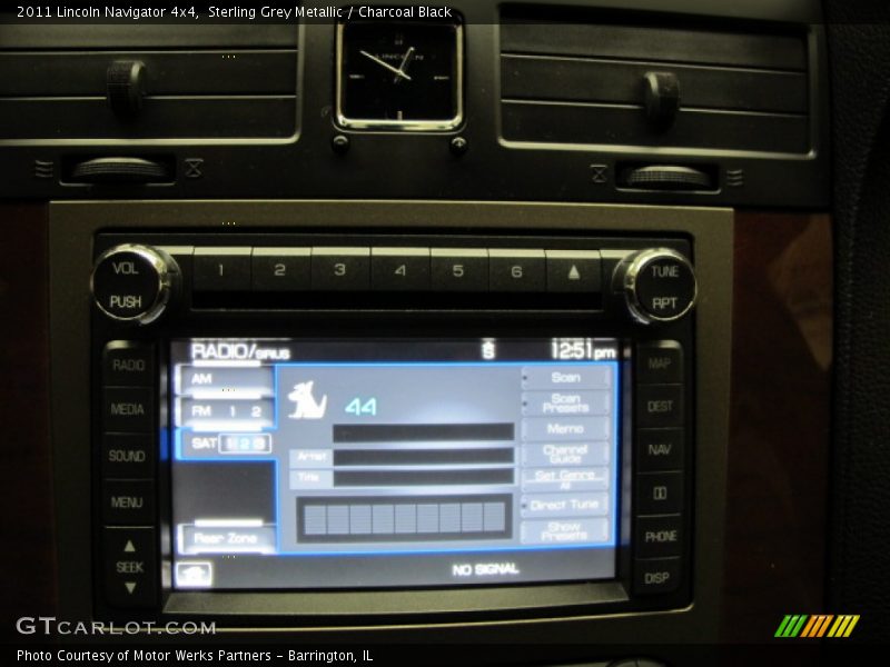 Sterling Grey Metallic / Charcoal Black 2011 Lincoln Navigator 4x4