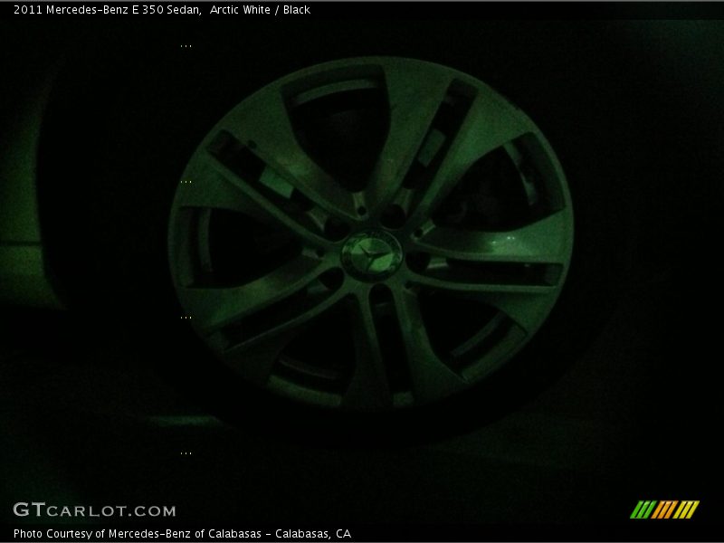 Arctic White / Black 2011 Mercedes-Benz E 350 Sedan