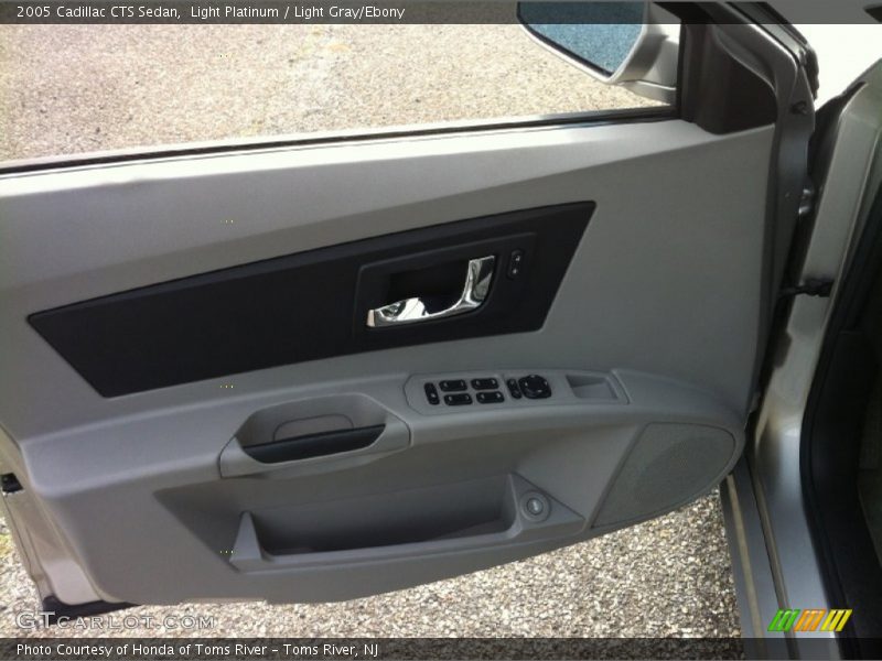 Light Platinum / Light Gray/Ebony 2005 Cadillac CTS Sedan