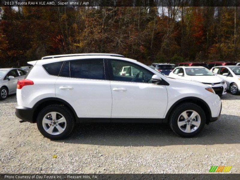 Super White / Ash 2013 Toyota RAV4 XLE AWD