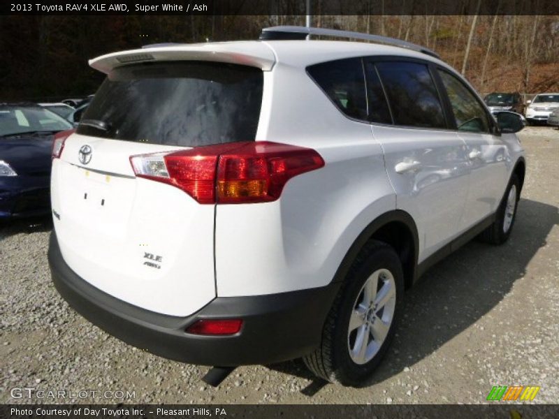 Super White / Ash 2013 Toyota RAV4 XLE AWD
