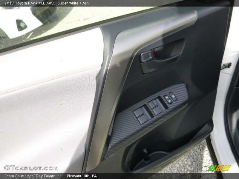 Super White / Ash 2013 Toyota RAV4 XLE AWD