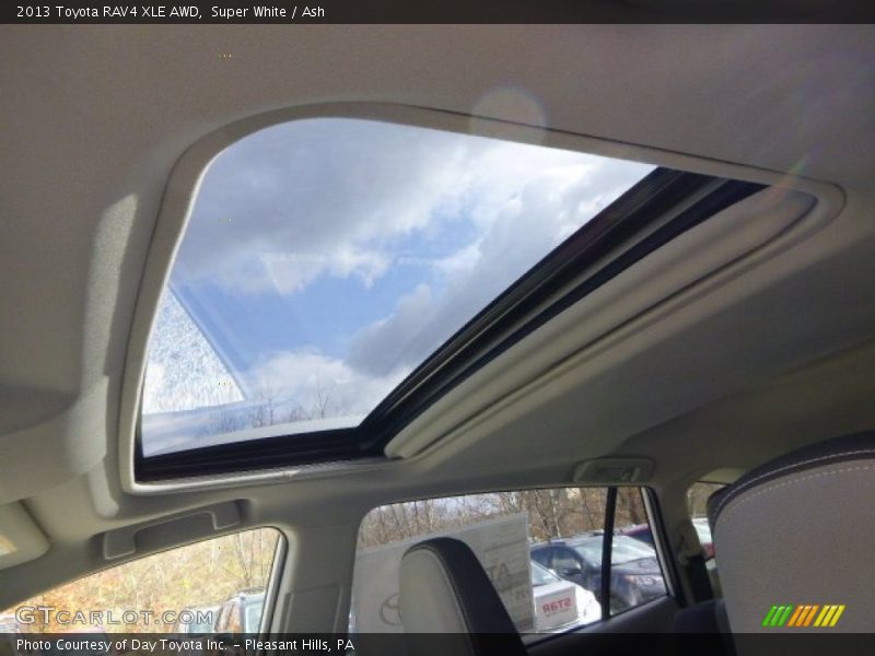 Super White / Ash 2013 Toyota RAV4 XLE AWD