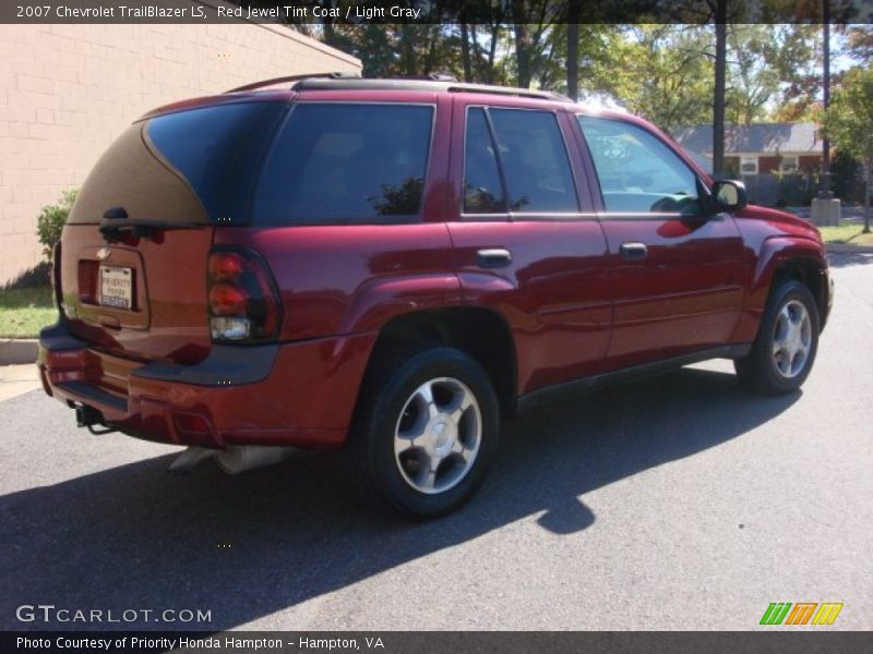 Red Jewel Tint Coat / Light Gray 2007 Chevrolet TrailBlazer LS