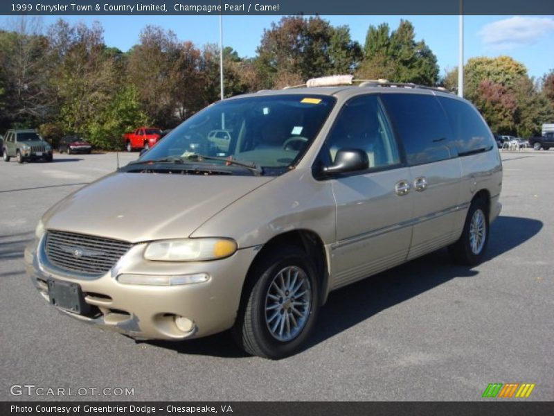 Champagne Pearl / Camel 1999 Chrysler Town & Country Limited