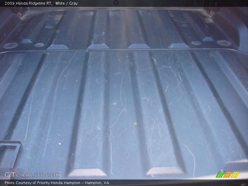 White / Gray 2009 Honda Ridgeline RT