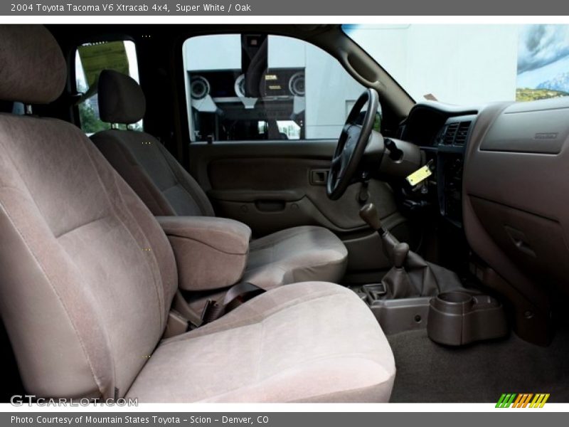 Super White / Oak 2004 Toyota Tacoma V6 Xtracab 4x4