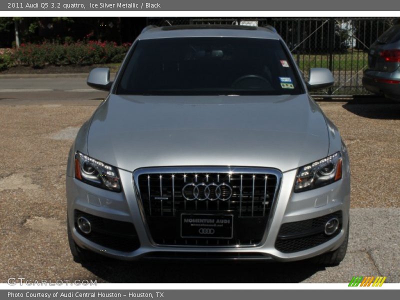Ice Silver Metallic / Black 2011 Audi Q5 3.2 quattro