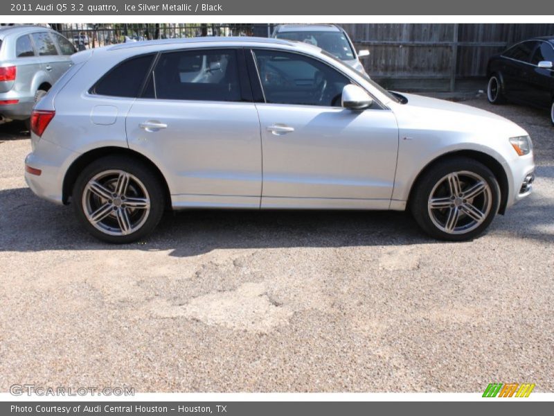 Ice Silver Metallic / Black 2011 Audi Q5 3.2 quattro