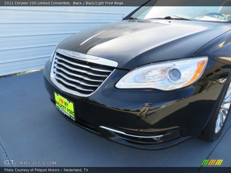 Black / Black/Light Frost Beige 2011 Chrysler 200 Limited Convertible