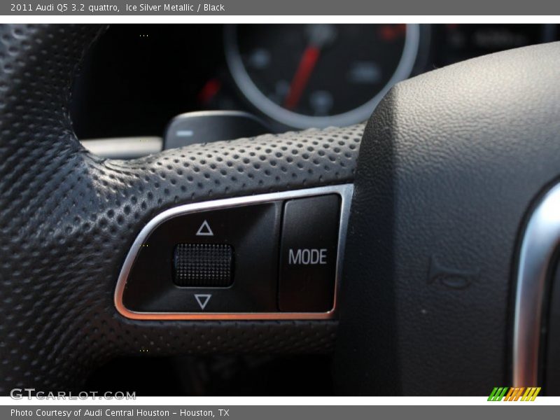 Ice Silver Metallic / Black 2011 Audi Q5 3.2 quattro