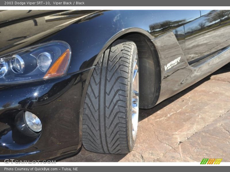 Viper Black / Black 2003 Dodge Viper SRT-10