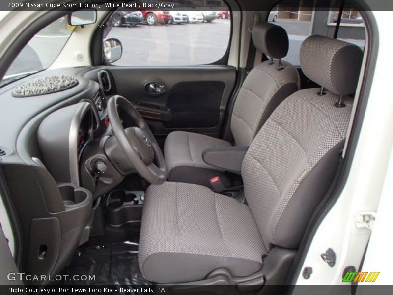 White Pearl / Black/Gray 2009 Nissan Cube Krom Edition