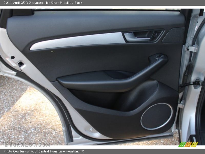 Ice Silver Metallic / Black 2011 Audi Q5 3.2 quattro