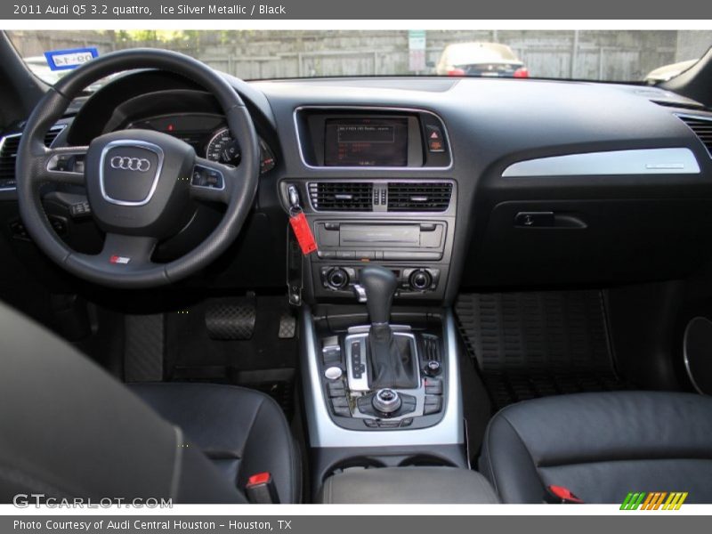 Ice Silver Metallic / Black 2011 Audi Q5 3.2 quattro