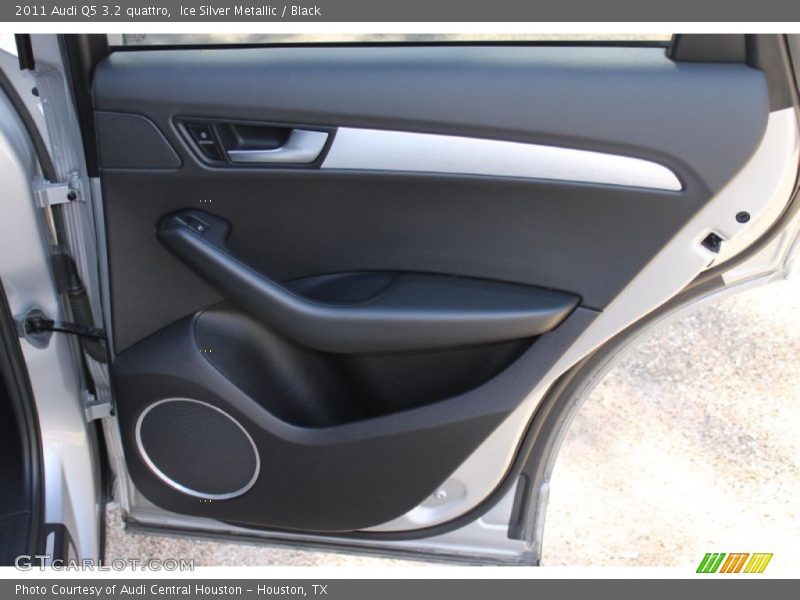 Ice Silver Metallic / Black 2011 Audi Q5 3.2 quattro