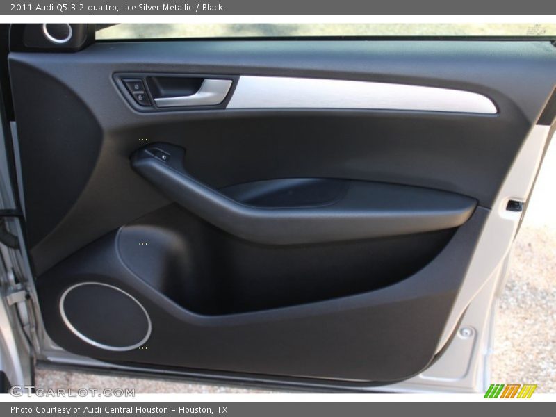 Ice Silver Metallic / Black 2011 Audi Q5 3.2 quattro